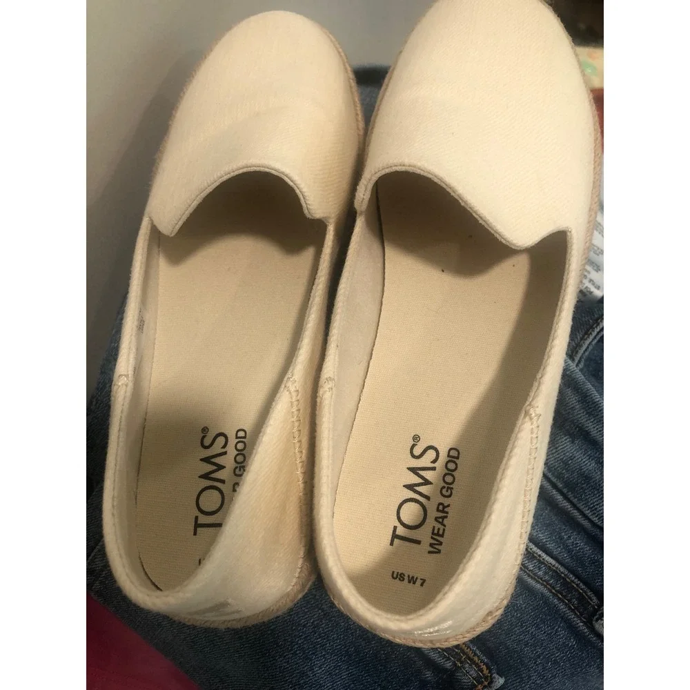 TOMS Rope Espadrille Cream Canvas Slip On Flats Comfort Sz 7 NEW
